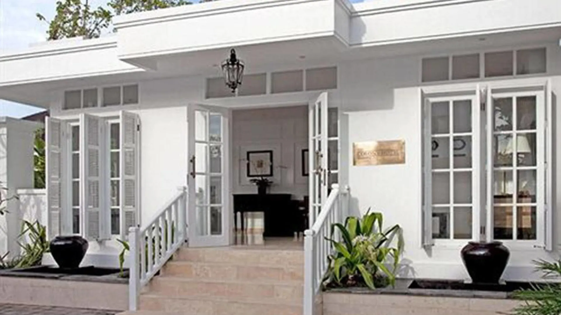 ****  The Colony Hotel Bali Seminyak Indonesien